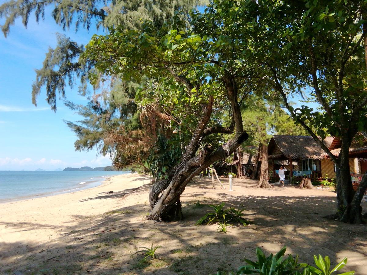 Kohjum Freedom Resort Koh Jum Εξωτερικό φωτογραφία