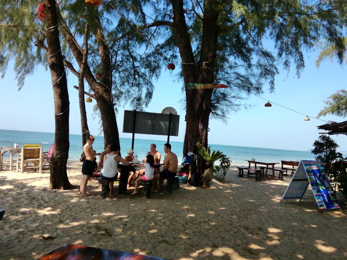 Kohjum Freedom Resort Koh Jum Εξωτερικό φωτογραφία