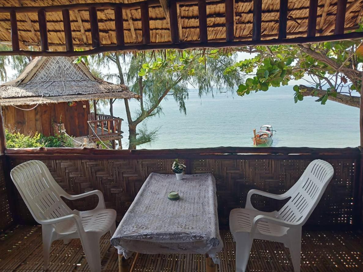 Kohjum Freedom Resort Koh Jum Δωμάτιο φωτογραφία